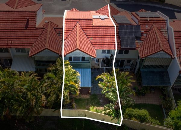 32 Fulton Street, Wishart