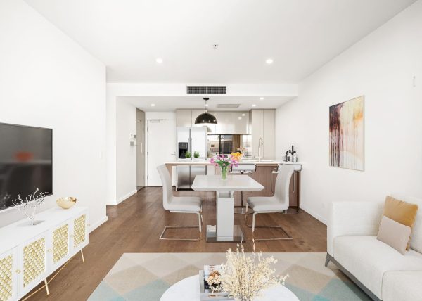 606 Logan Road, Woolloongabba