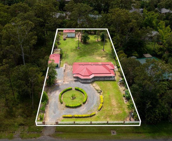 90-92 Chloe Drive Munruben